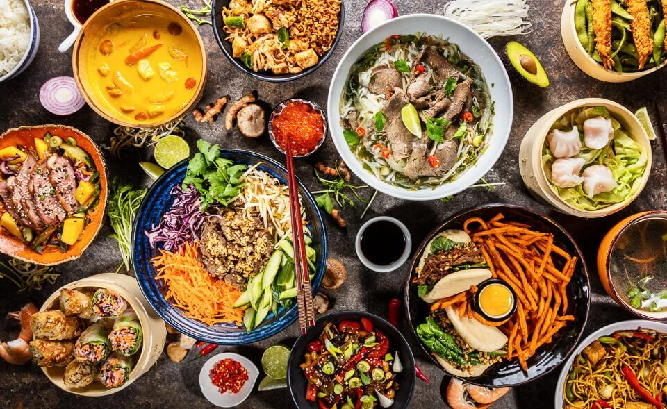 Pad Thai with shrimp and vegetables